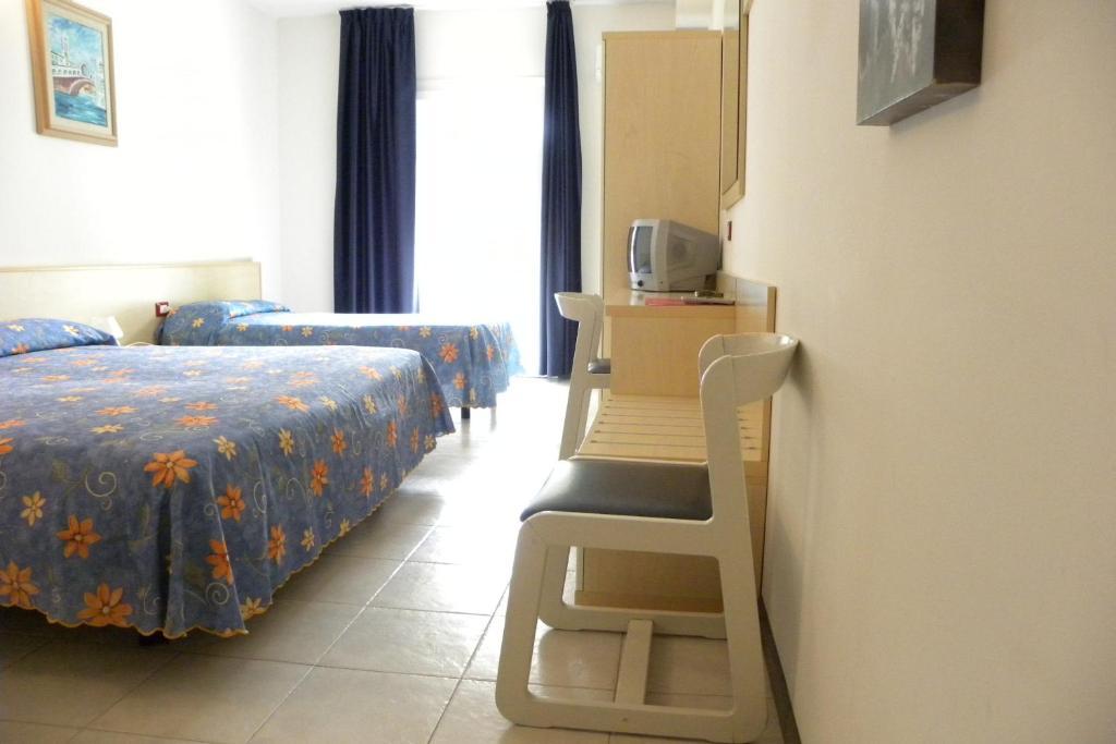 Hotel Santa Cruz Lignano Sabbiadoro Szoba fotó