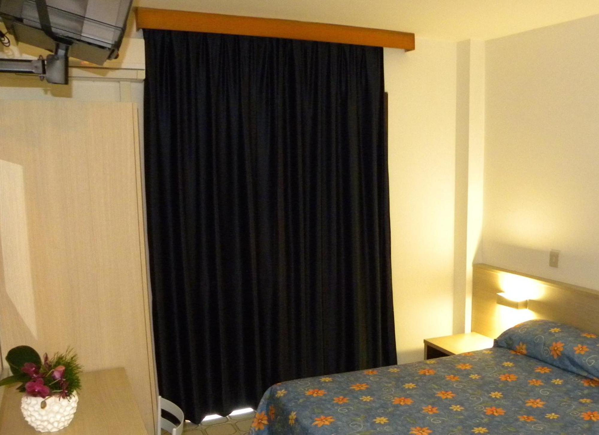 Hotel Santa Cruz Lignano Sabbiadoro Kültér fotó